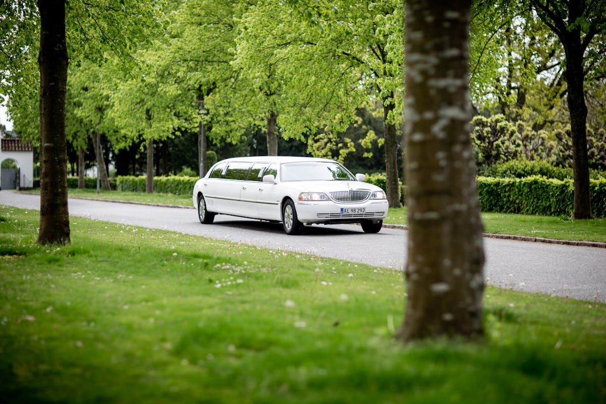 Taxi & car service in Riverside, CT — Ernie's Taxi
